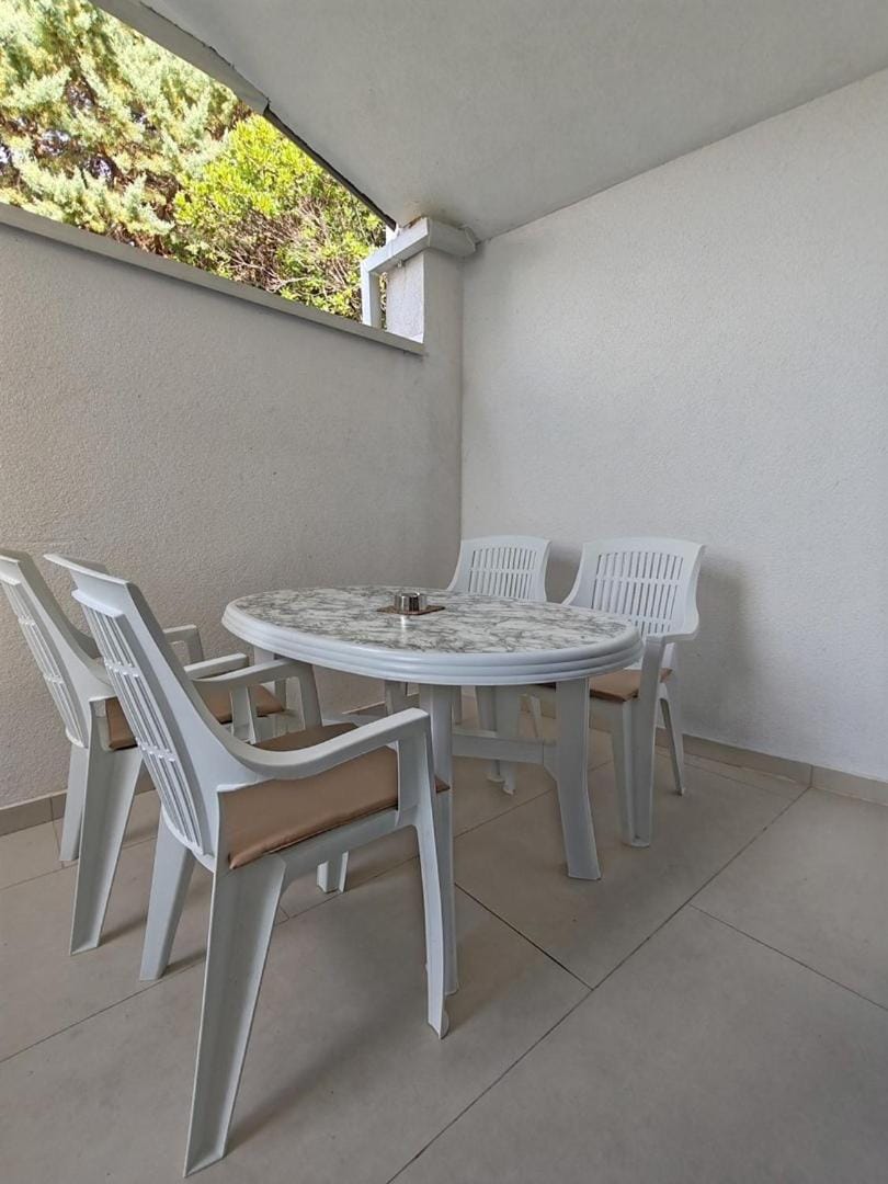 Villa Maxima u blizini plaže sa garažom i sigurnosnom kamerom Bed and Breakfast in Neum