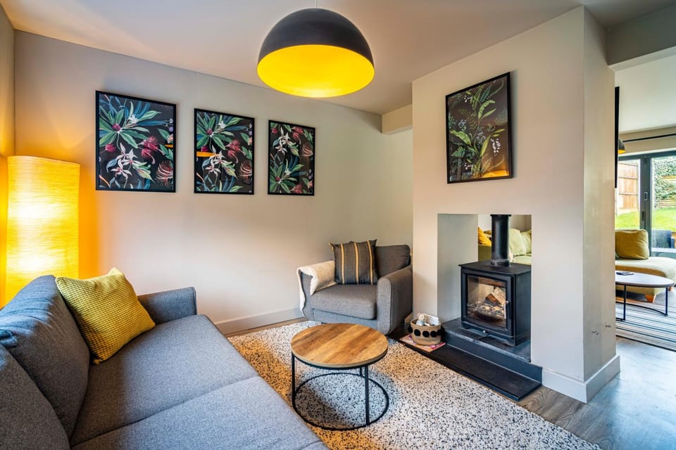 TV and multimedia, Living room, Seating area