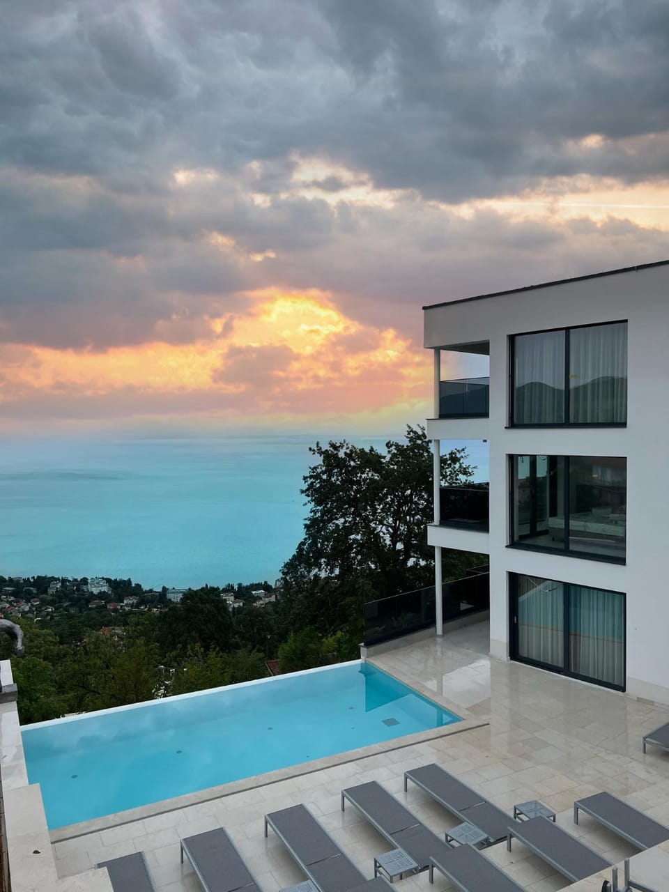Property building, Pool view, Sea view, Sunset