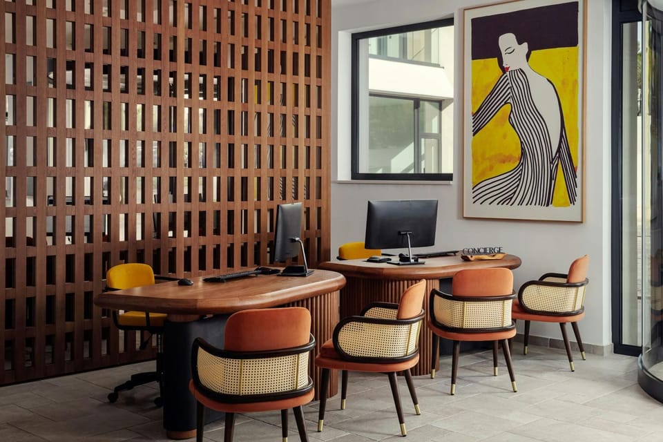 Lobby or reception, Lobby or reception