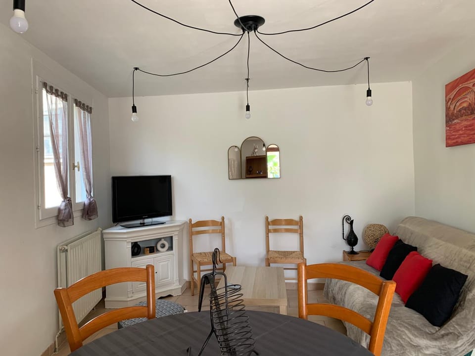 Petite maison dans un village du Gers House in Occitanie