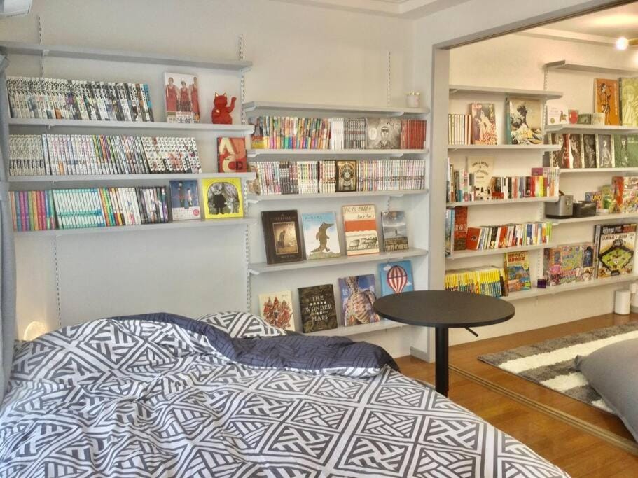 005.Library room Apartment in Japan