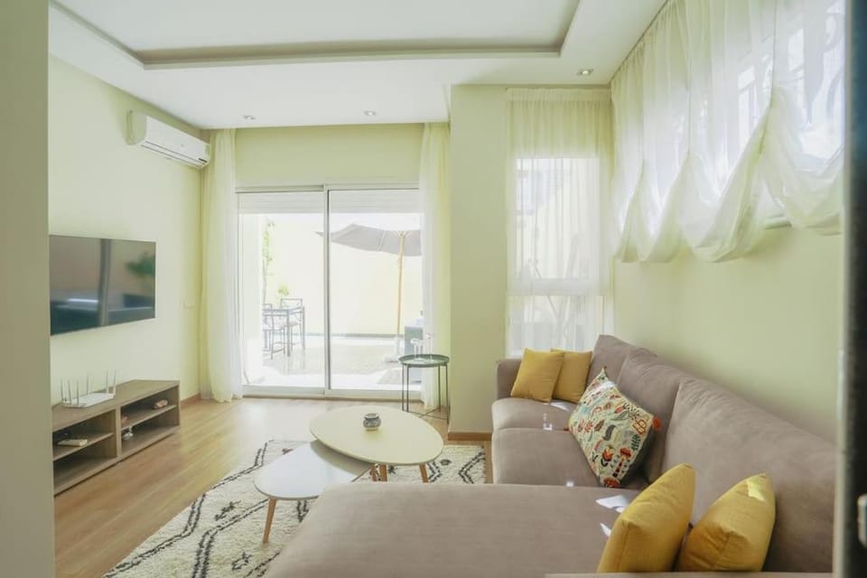 TV and multimedia, Seating area
