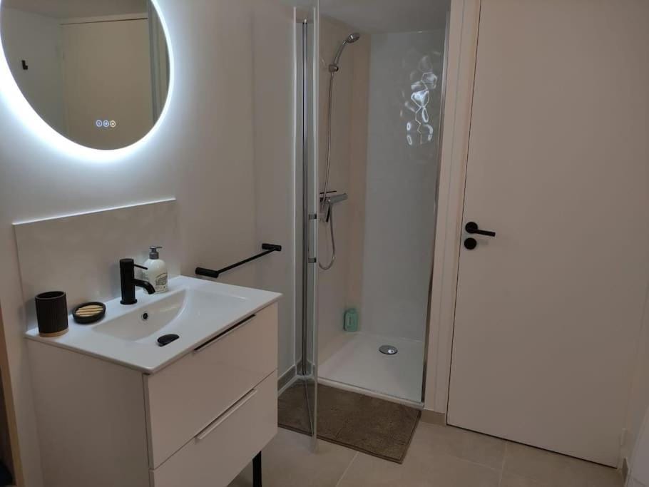 Shower, Bathroom