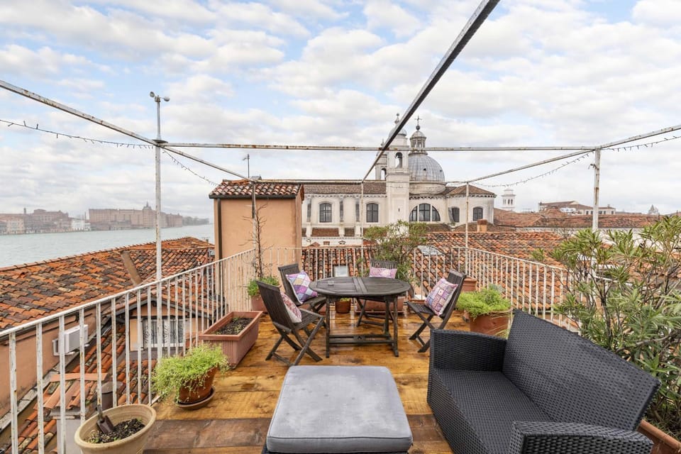 Balcony/Terrace, Balcony/Terrace
