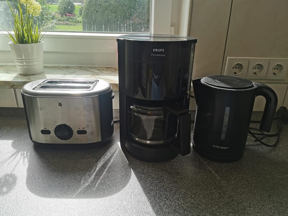 Coffee/tea facilities, Kitchen or kitchenette, toaster