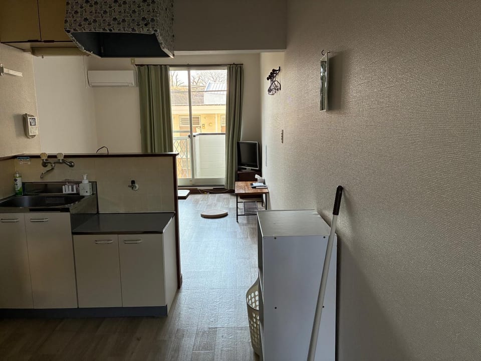 アルピエe207号室 軽自動車のみ敷地内無料駐車場Wi-Fi付き Apartment in Japan