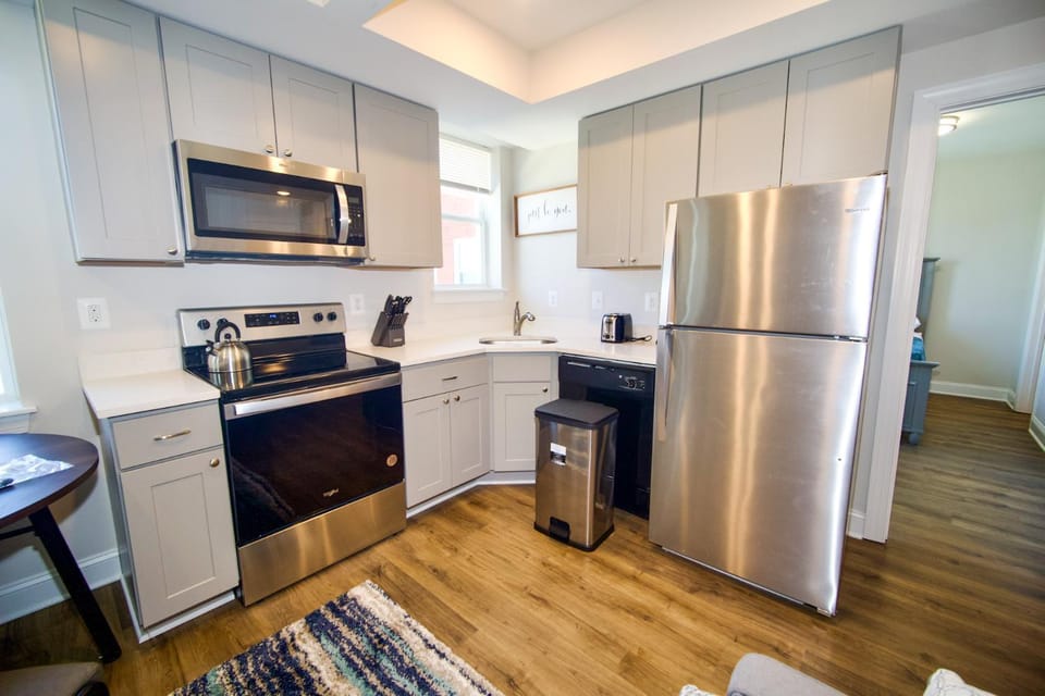 The Vianny:Petite Modern Lodge Apartment in District of Columbia