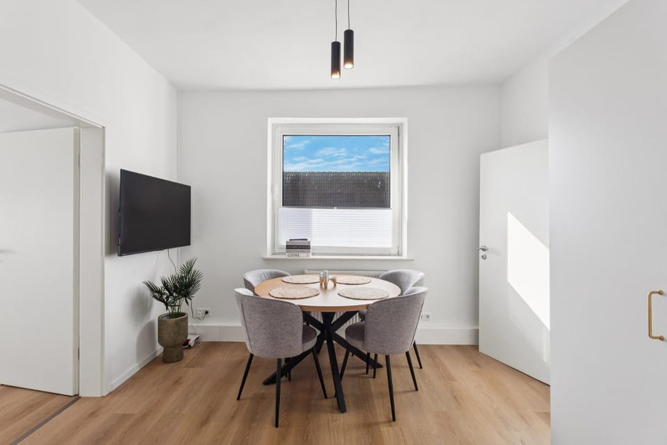 TV and multimedia, Dining area
