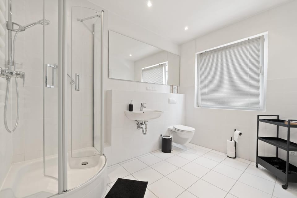 Shower, Toilet, Bathroom, hair dryier, internet