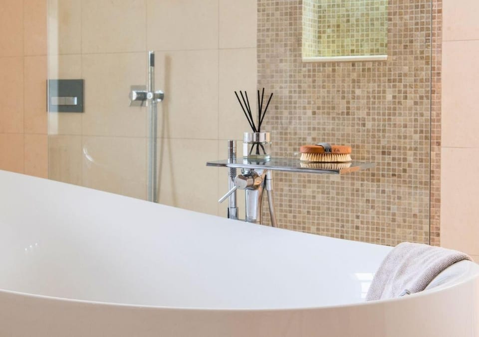 Bank Farm House - Stunning House & Gardens House in Wyre Forest District