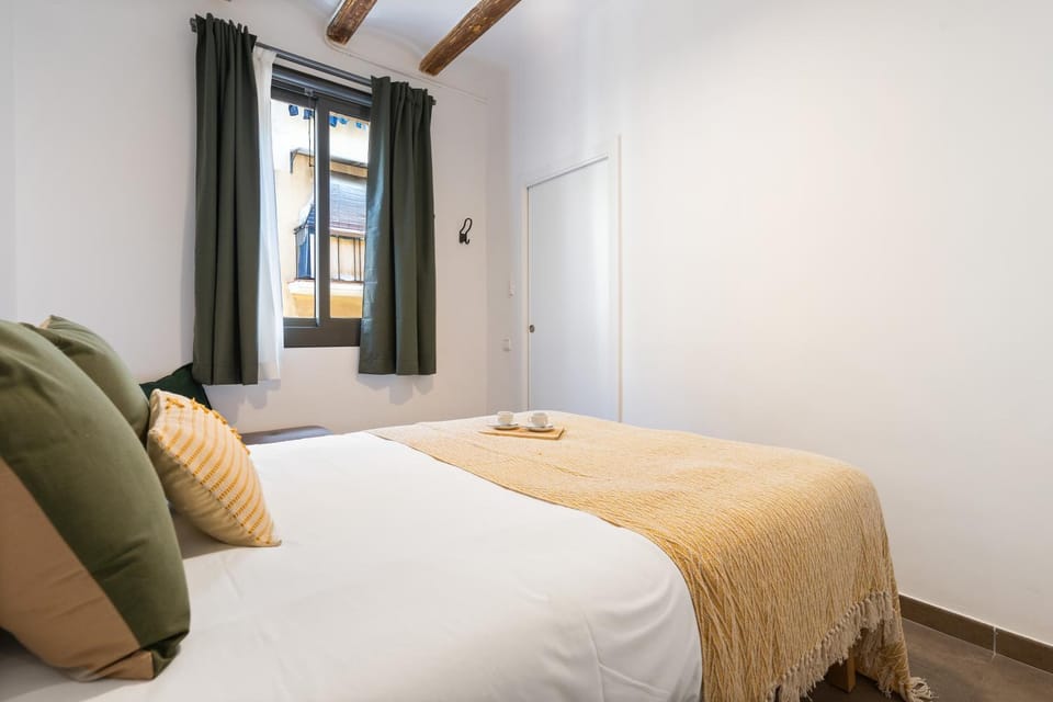 Lodging Apartments Almirall Beach 41 Apartment in Barcelona