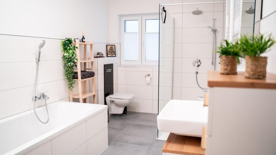 Bathroom, Bath