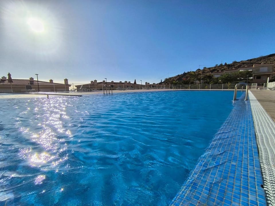 Day, Seating area, Swimming pool