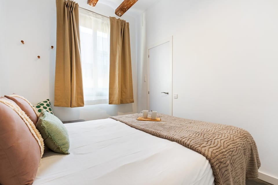 Lodging Apartments Almirall Beach 51 Apartment in Barcelona
