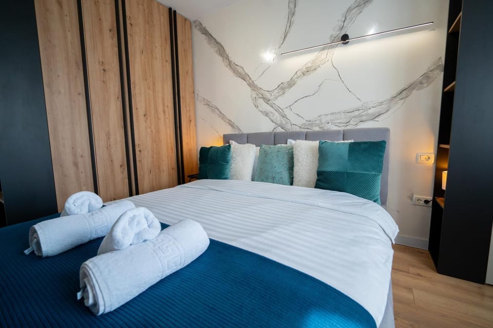 Bed, Photo of the whole room, Bedroom, towels, wardrobe