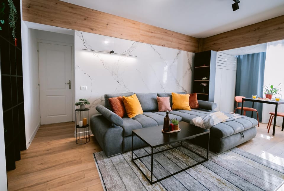 Communal lounge/ TV room, Game Room, TV and multimedia, Living room, Seating area