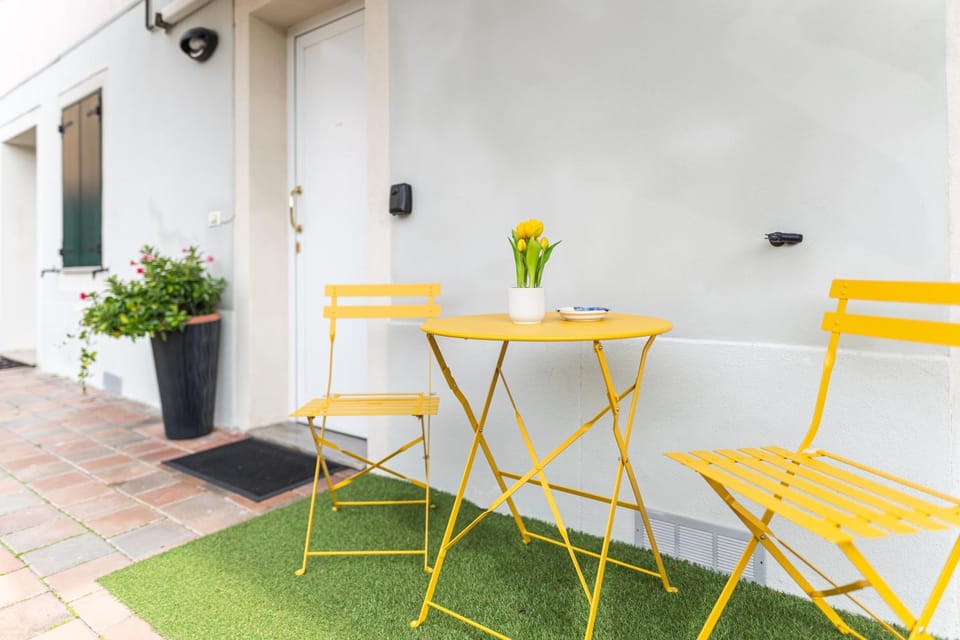 Property building, Balcony/Terrace