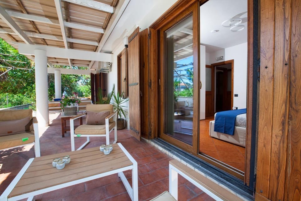 Property building, Patio, Day, Garden, View (from property/room), Balcony/Terrace, Garden view