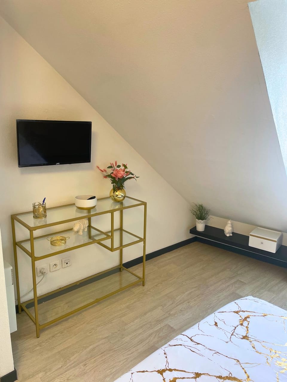 TV and multimedia, Bedroom