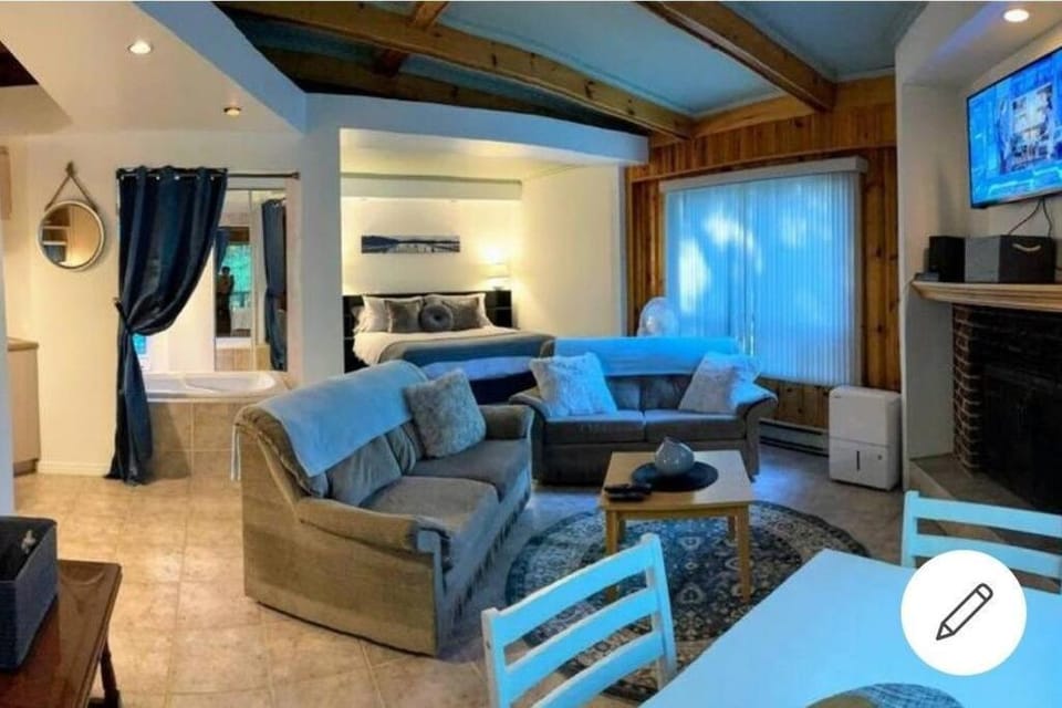 Le Petit Loft du boisé - Nature et ski House in Saint-Donat