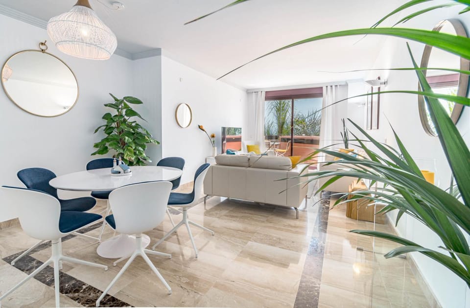 Luxury 3 bed Duplex Penthouse, 3 mins walk to the beach Apartment in Costa del Sol