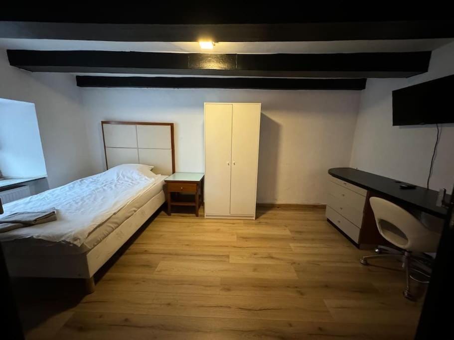 Große Monteurwohnung - 7 Personen - KÜCHE WIFI TV Apartment in North Rhine-Westphalia