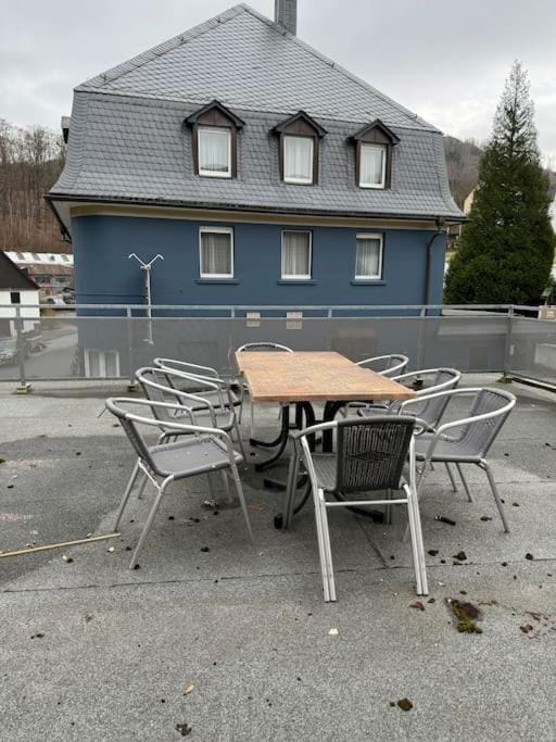 Große Monteurwohnung - 7 Personen - KÜCHE WIFI TV Apartment in North Rhine-Westphalia