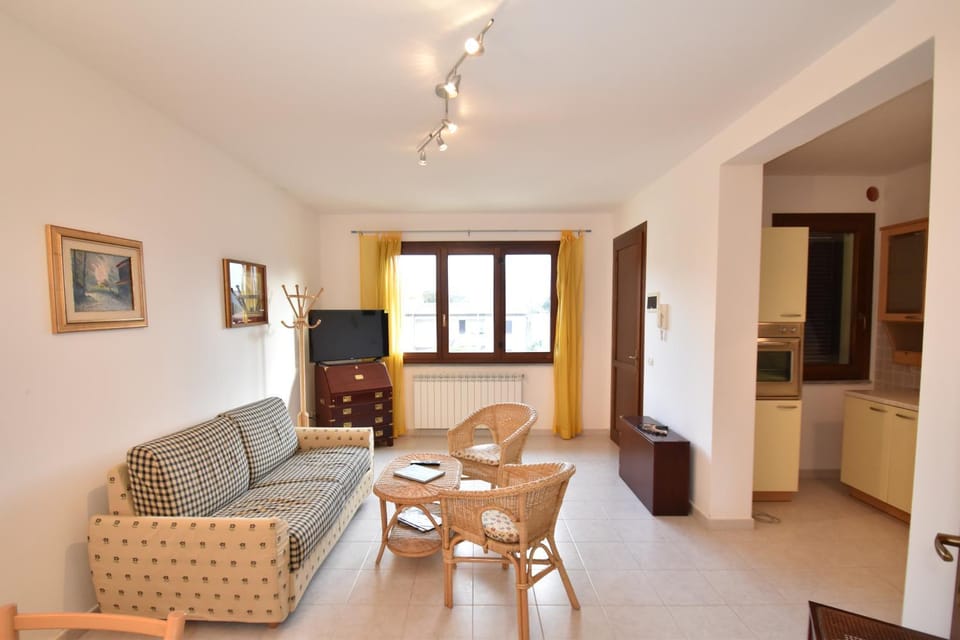 TV and multimedia, Living room, Dining area