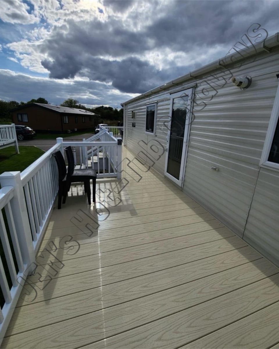 Property building, Balcony/Terrace