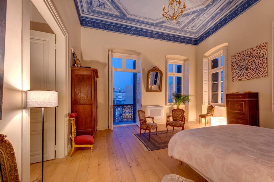 Bed, Night, View (from property/room), Balcony/Terrace, Decorative detail, Bedroom, City view