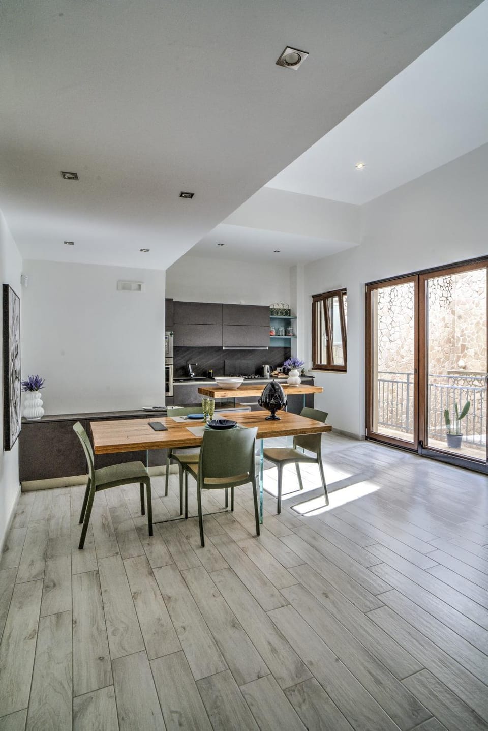 Kitchen or kitchenette, Living room