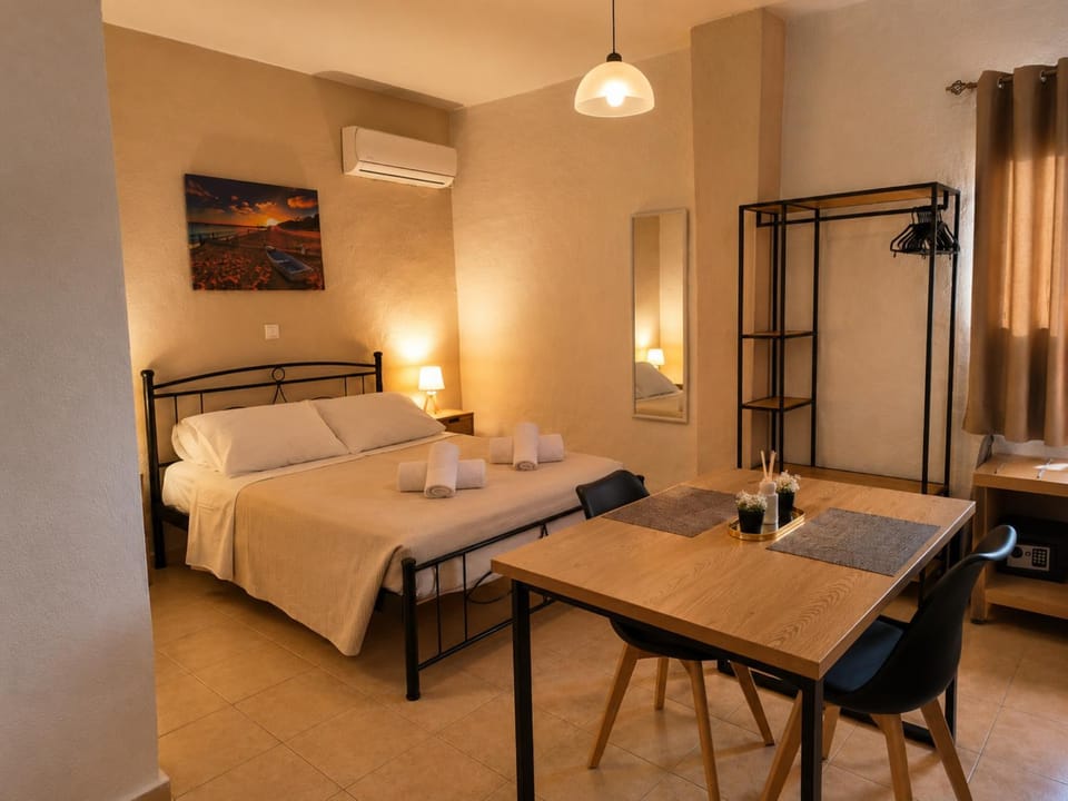 Bed, Bedroom, air conditioner