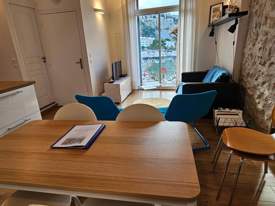 Living room, Sea view