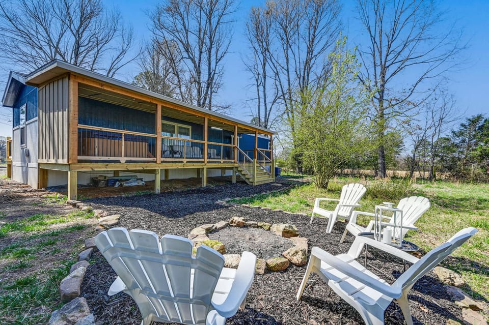 Lovely Broken Bow Cottage w/ Hot Tub & Fire Pit! House in Broken Bow