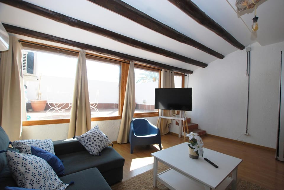 Communal lounge/ TV room, Living room