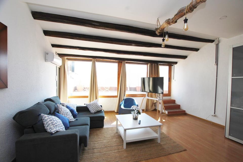 Communal lounge/ TV room, Living room