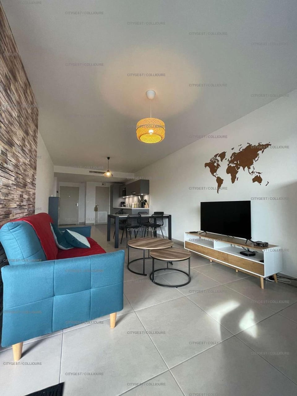 TV and multimedia, Living room, Dining area