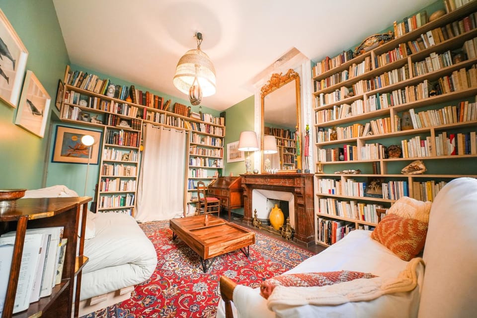 Library, Living room, Seating area
