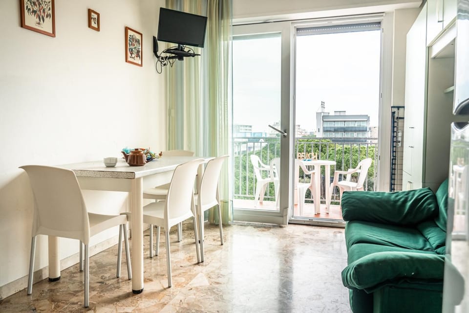 Balcony/Terrace, Living room, Dining area