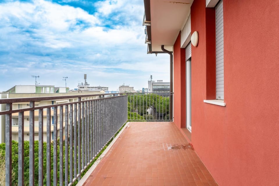 Property building, Balcony/Terrace