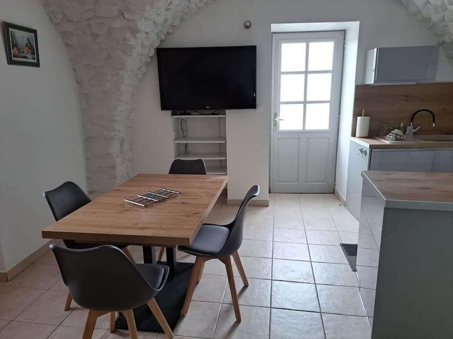 APPARTEMENT BEAU SOLEIL Apartment in Provence-Alpes-Côte d'Azur