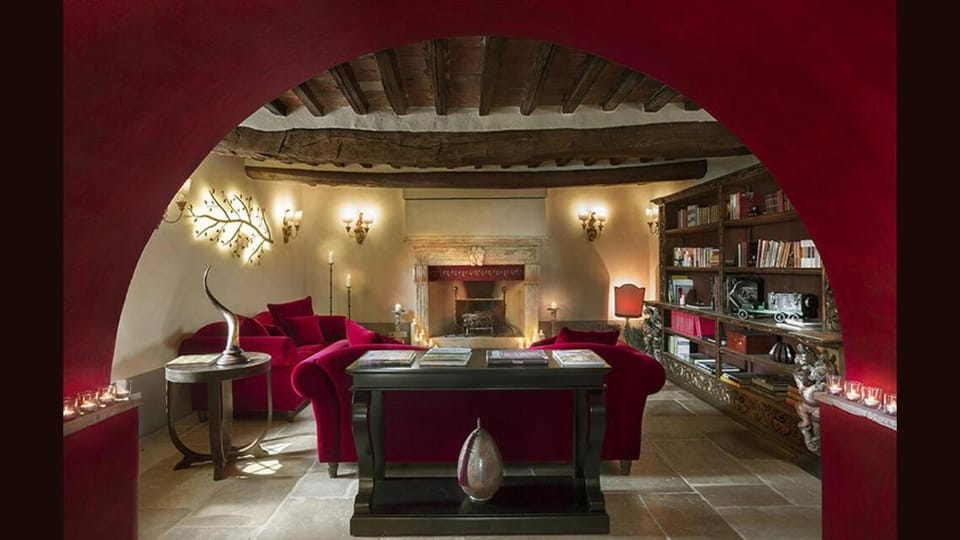 Communal lounge/ TV room