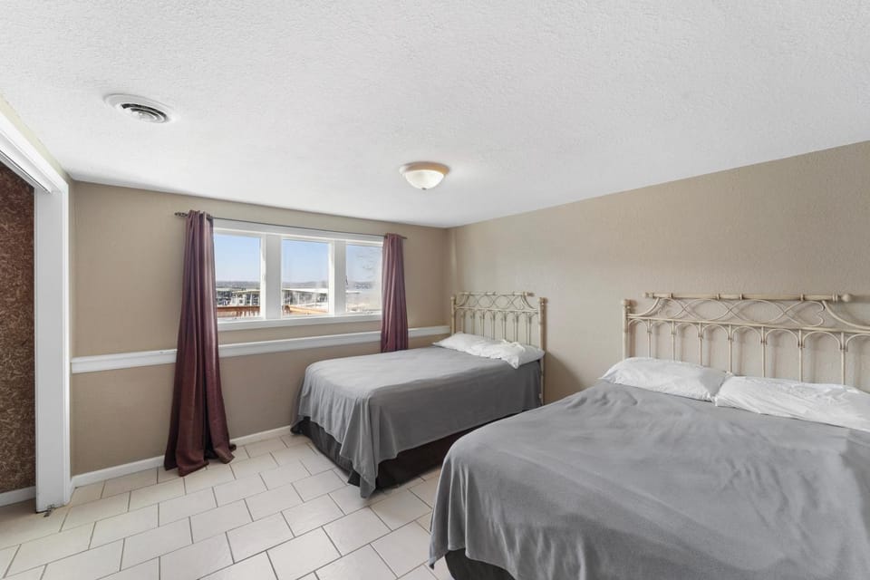 Palace Sleep 20- Bachelor/Bachelorette Parties Welcome! House in Village Four Seasons