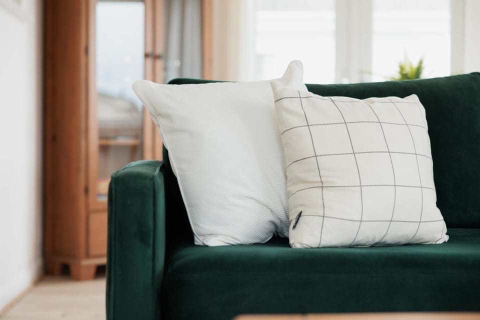 Peaceful Riverside Lodge Free Parking Apartment in Christchurch