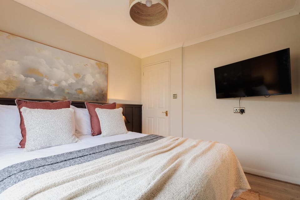 Peaceful Riverside Lodge Free Parking Apartment in Christchurch