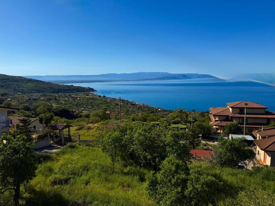 Panoramic Sea view Deluxe Apartment in Joppolo Apartment in Calabria