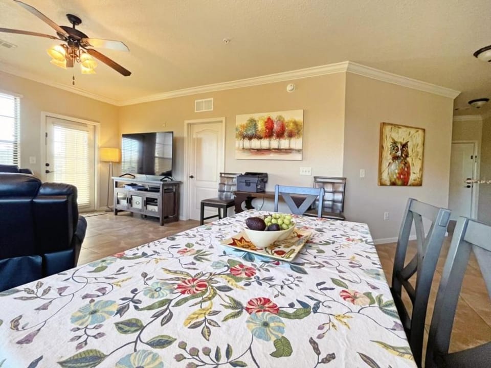 Radiant Condo condo Apartment in Four Corners