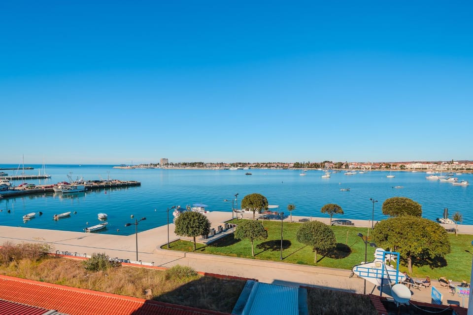 Neighbourhood, City view, Sea view