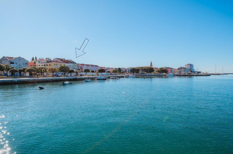 City view, Sea view